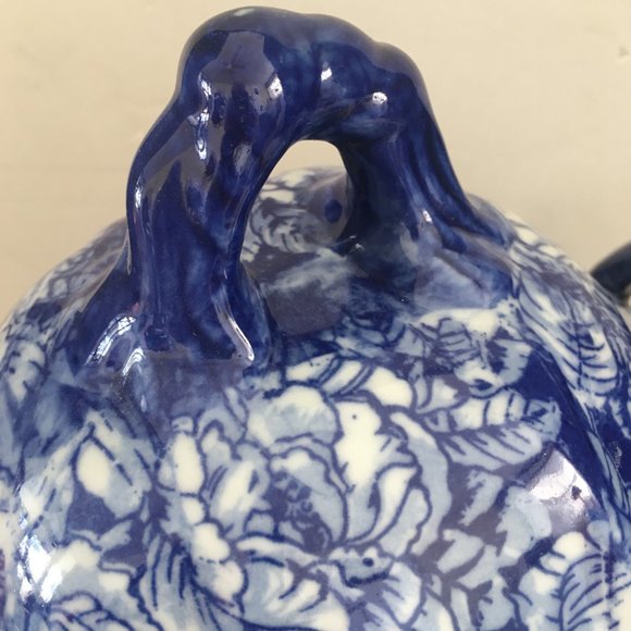 Victoria Ware TUREEN Bowl Flow Blue Cover Foot Soup Vege Chintz Floral Console - Picture 8 of 15